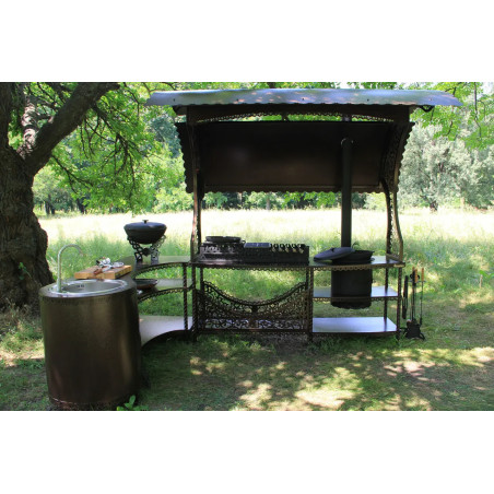 Barbecue area with "Aladdin" stove