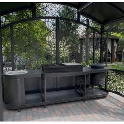 The Venice barbecue complex: a grill, a cauldron oven, and a sink.