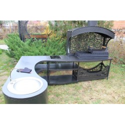 Grillplatz mit Ecktisch „Tamerlan +“ (zur Montage in einem Pavillon), Grill mit Spüle